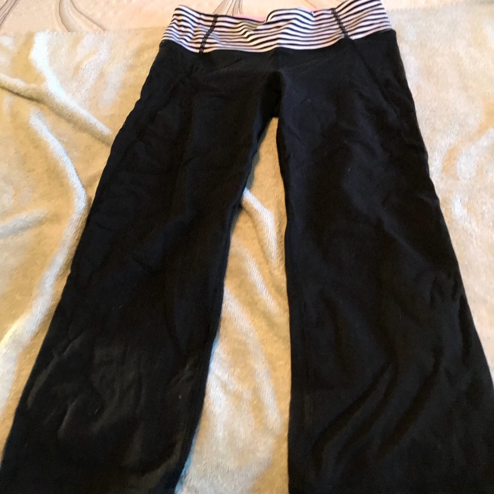 Capris Euc - image 2